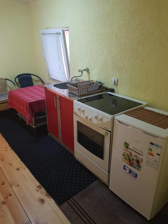 Apartmani Emil 포드고리차 외부 사진