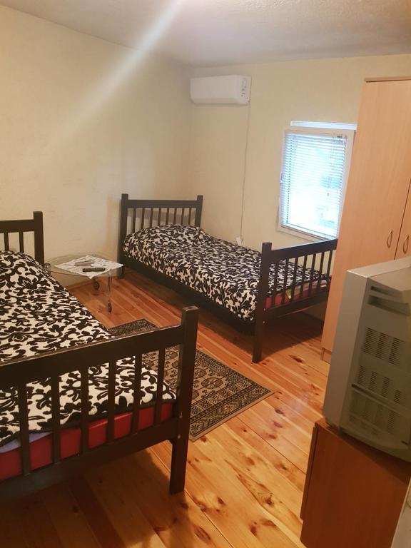 Apartmani Emil 포드고리차 외부 사진