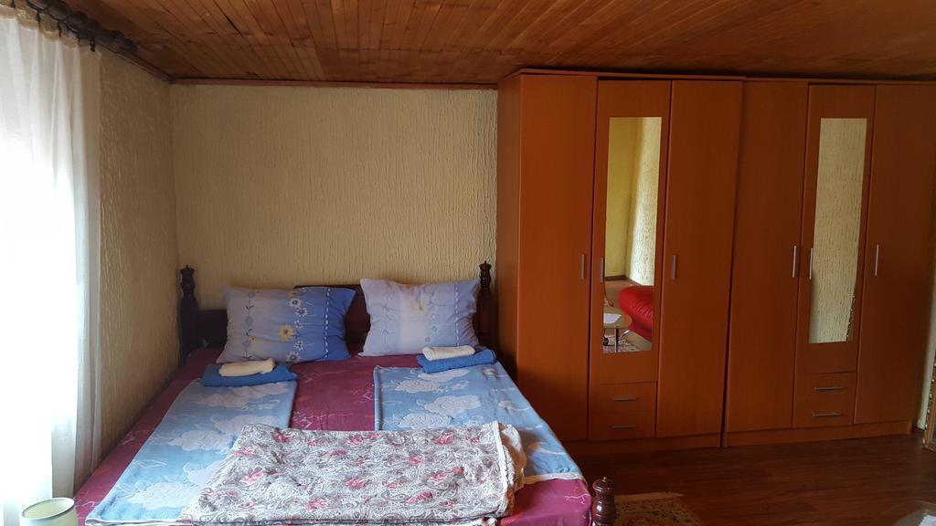 Apartmani Emil 포드고리차 외부 사진